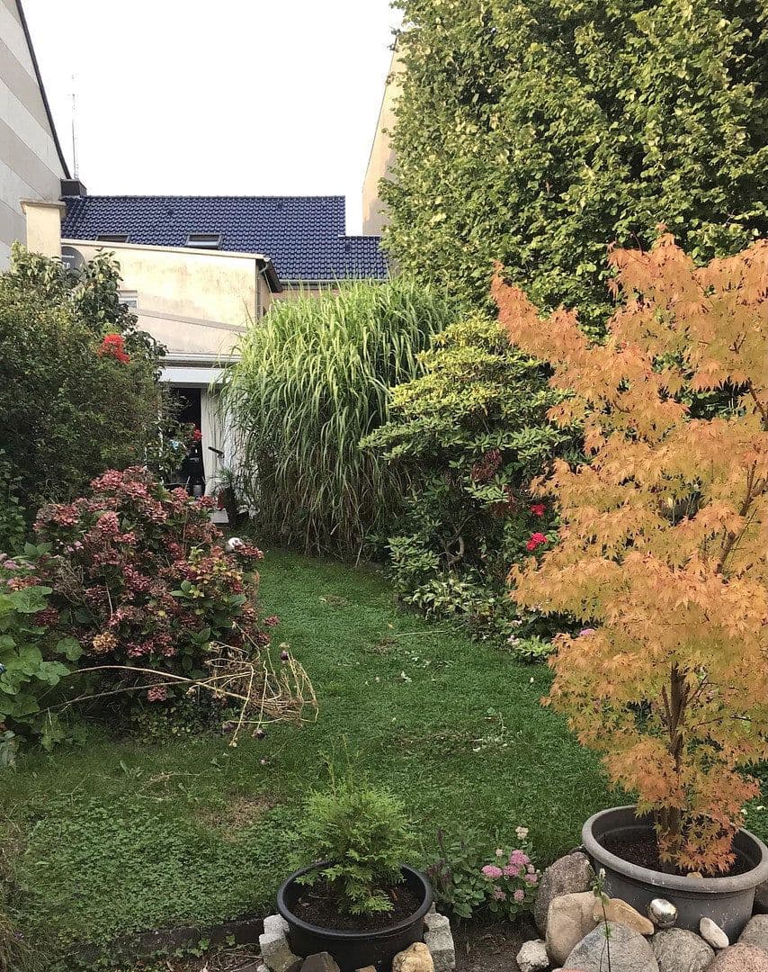 Prodej domu 263 m², pozemek 911 m², Heißener Straße 90, Mülheim an der Ruhr, Severní Porýní-Vestfálsko Prodej domu 263 m², pozemek 911 m², Heißener Straße 90, Mülheim an der Ruhr, Severní Porýní-Vestfálsko