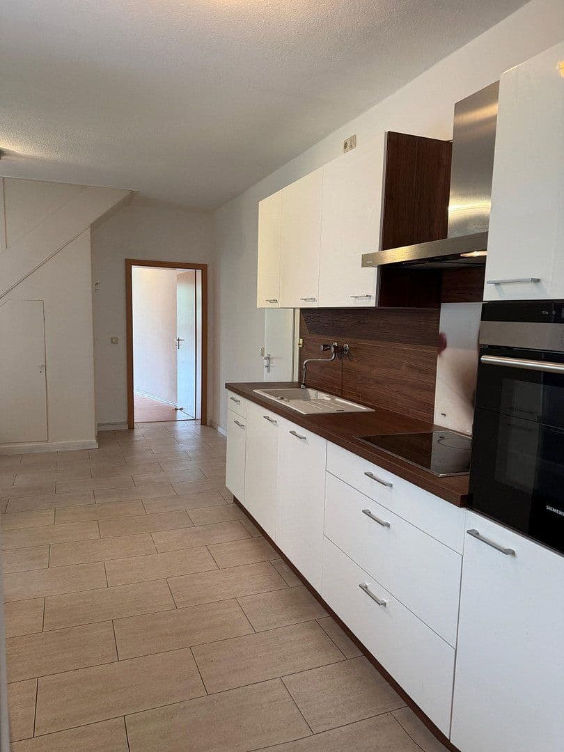 Prodej domu 263 m², pozemek 911 m², Heißener Straße 90, Mülheim an der Ruhr, Severní Porýní-Vestfálsko Prodej domu 263 m², pozemek 911 m², Heißener Straße 90, Mülheim an der Ruhr, Severní Porýní-Vestfálsko