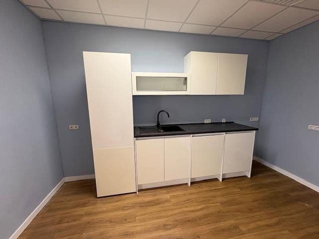 Pronájem kanceláře 246 m², Berner Str. 71, Frankfurt - Nieder-Eschbach, Hessen Pronájem kanceláře 246 m², Berner Str. 71, Frankfurt - Nieder-Eschbach, Hessen