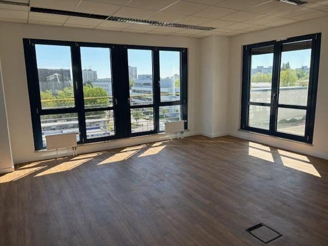 Pronájem kanceláře 246 m², Berner Str. 71, Frankfurt - Nieder-Eschbach, Hessen Pronájem kanceláře 246 m², Berner Str. 71, Frankfurt - Nieder-Eschbach, Hessen