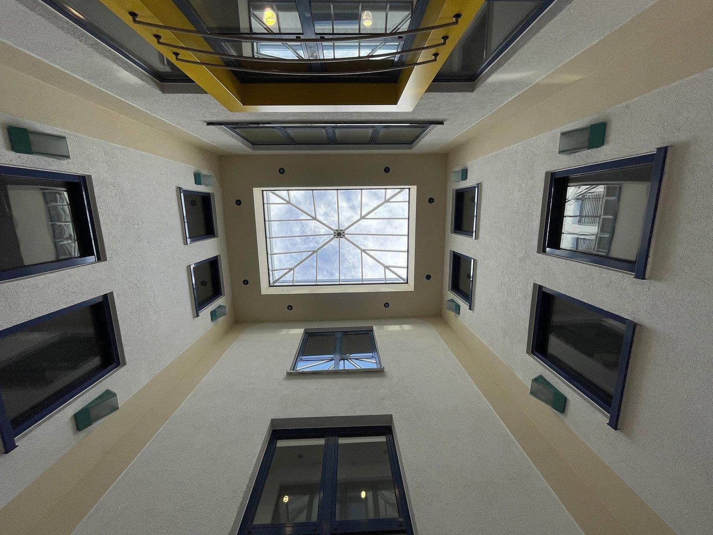 Pronájem kanceláře 246 m², Berner Str. 71, Frankfurt - Nieder-Eschbach, Hessen Pronájem kanceláře 246 m², Berner Str. 71, Frankfurt - Nieder-Eschbach, Hessen