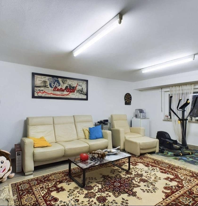 Prodej domu 186 m², pozemek 579 m², Horst-Schork-Str. 93, Ludwigshafen, Porýní-Falc Prodej domu 186 m², pozemek 579 m², Horst-Schork-Str. 93, Ludwigshafen, Porýní-Falc