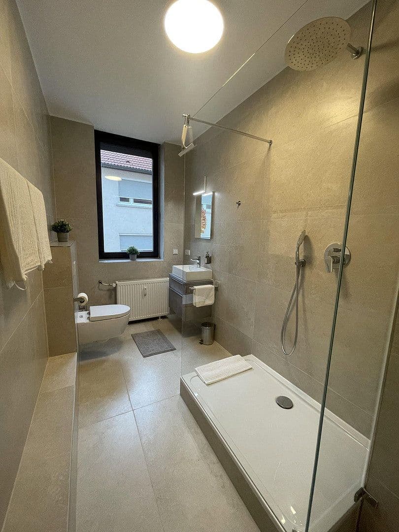 Pronájem bytu 1+1 40 m², Hauptstraße 81, Weinheim, Bádensko-Württembersko Pronájem bytu 1+1 40 m², Hauptstraße 81, Weinheim, Bádensko-Württembersko