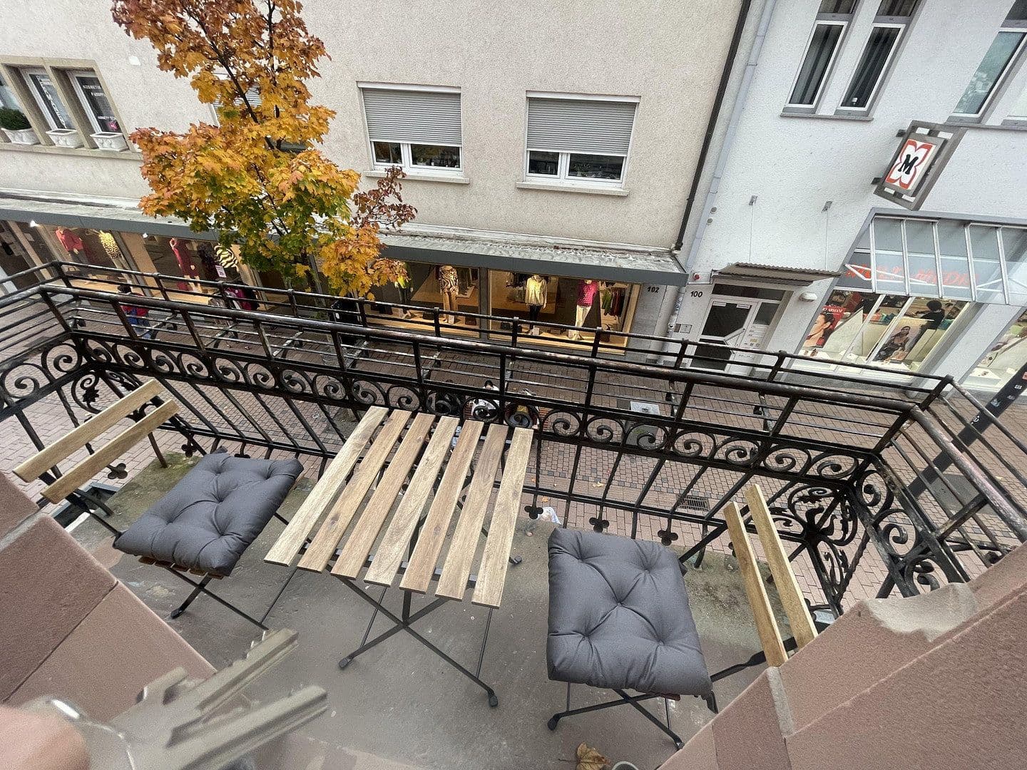 Pronájem bytu 1+1 40 m², Hauptstraße 81, Weinheim, Bádensko-Württembersko Pronájem bytu 1+1 40 m², Hauptstraße 81, Weinheim, Bádensko-Württembersko