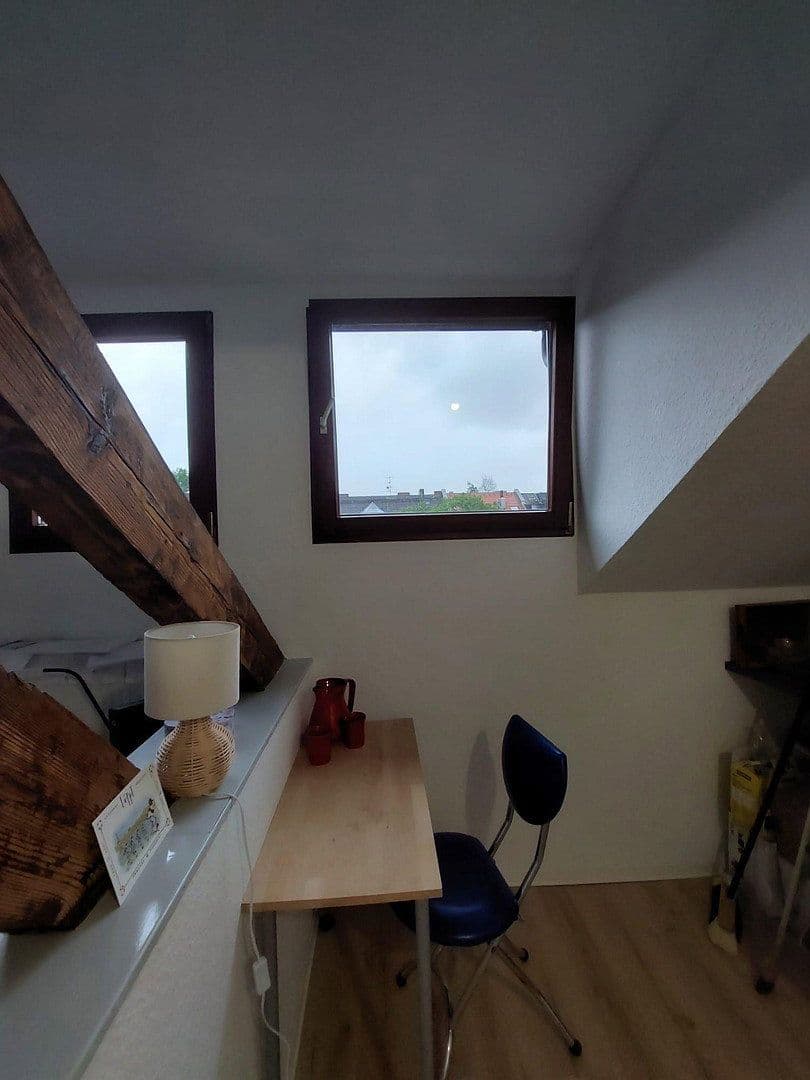 Pronájem bytu 1+1 24 m², Elsassstraße 38, Cáchy, Severní Porýní-Vestfálsko Pronájem bytu 1+1 24 m², Elsassstraße 38, Cáchy, Severní Porýní-Vestfálsko