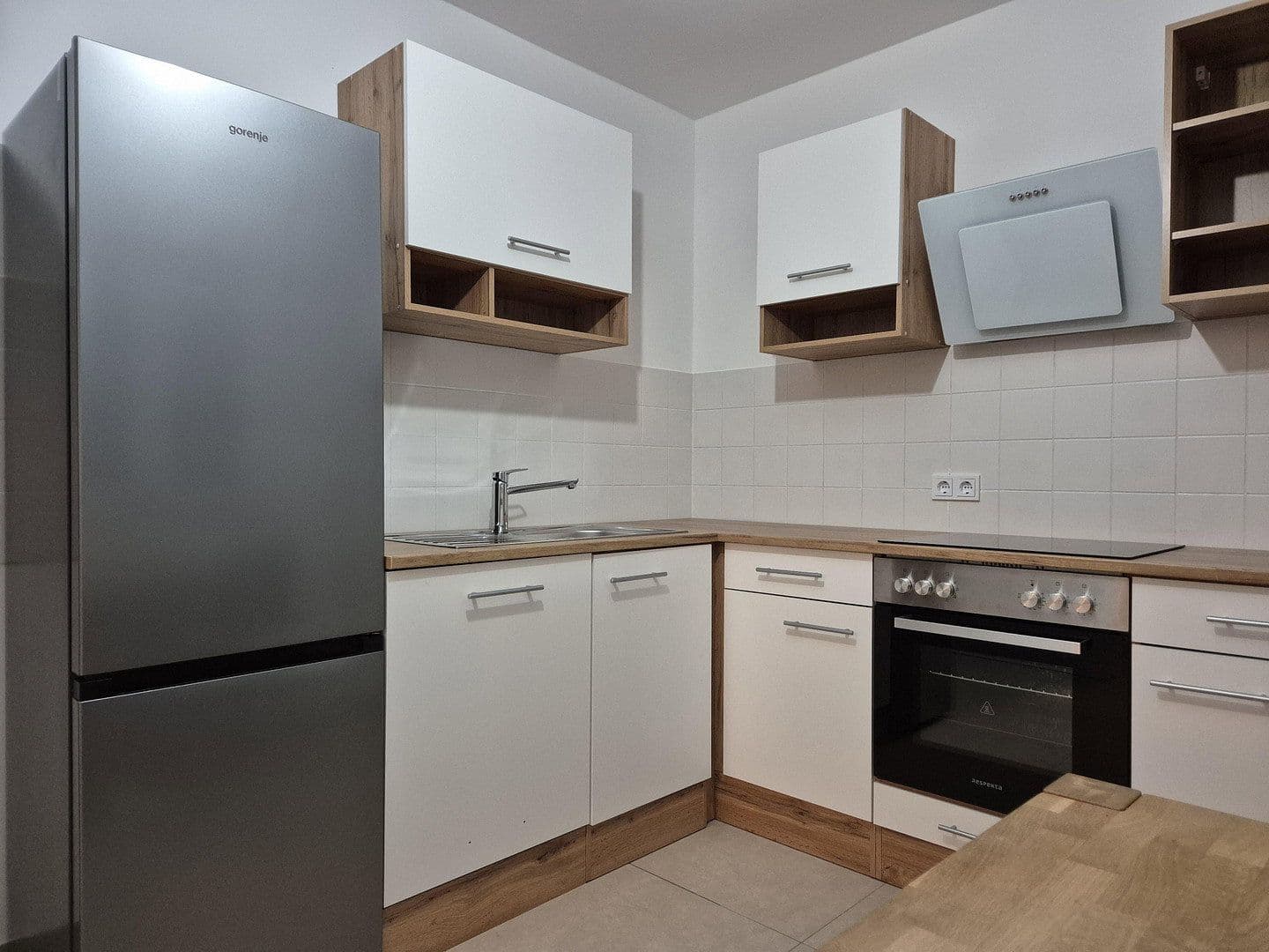 Pronájem bytu 1+1 39 m², Maudacher Str. 164, Ludwigshafen, Porýní-Falc Pronájem bytu 1+1 39 m², Maudacher Str. 164, Ludwigshafen, Porýní-Falc
