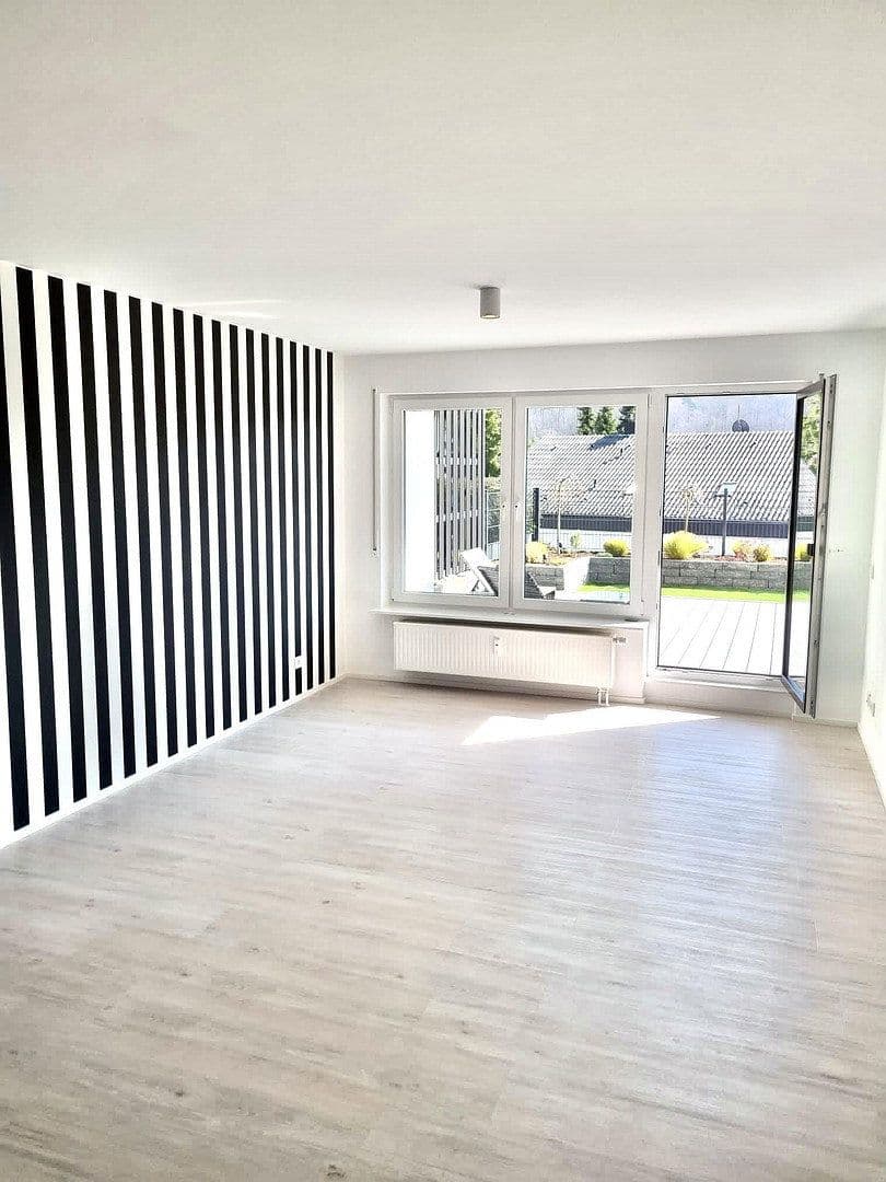 Pronájem bytu 2+kk 70 m², Leonberg, Bádensko-Württembersko Pronájem bytu 2+kk 70 m², Leonberg, Bádensko-Württembersko