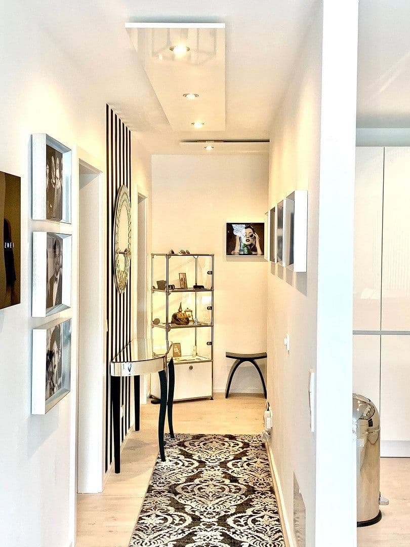 Pronájem bytu 2+kk 70 m², Albertus Magnus Str. 48, Leonberg, Bádensko-Württembersko Pronájem bytu 2+kk 70 m², Albertus Magnus Str. 48, Leonberg, Bádensko-Württembersko