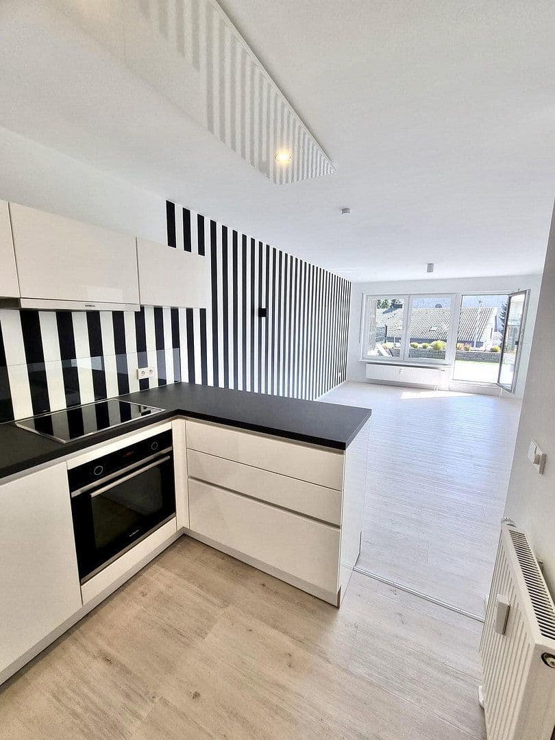 Pronájem bytu 2+kk 70 m², Leonberg, Bádensko-Württembersko Pronájem bytu 2+kk 70 m², Leonberg, Bádensko-Württembersko