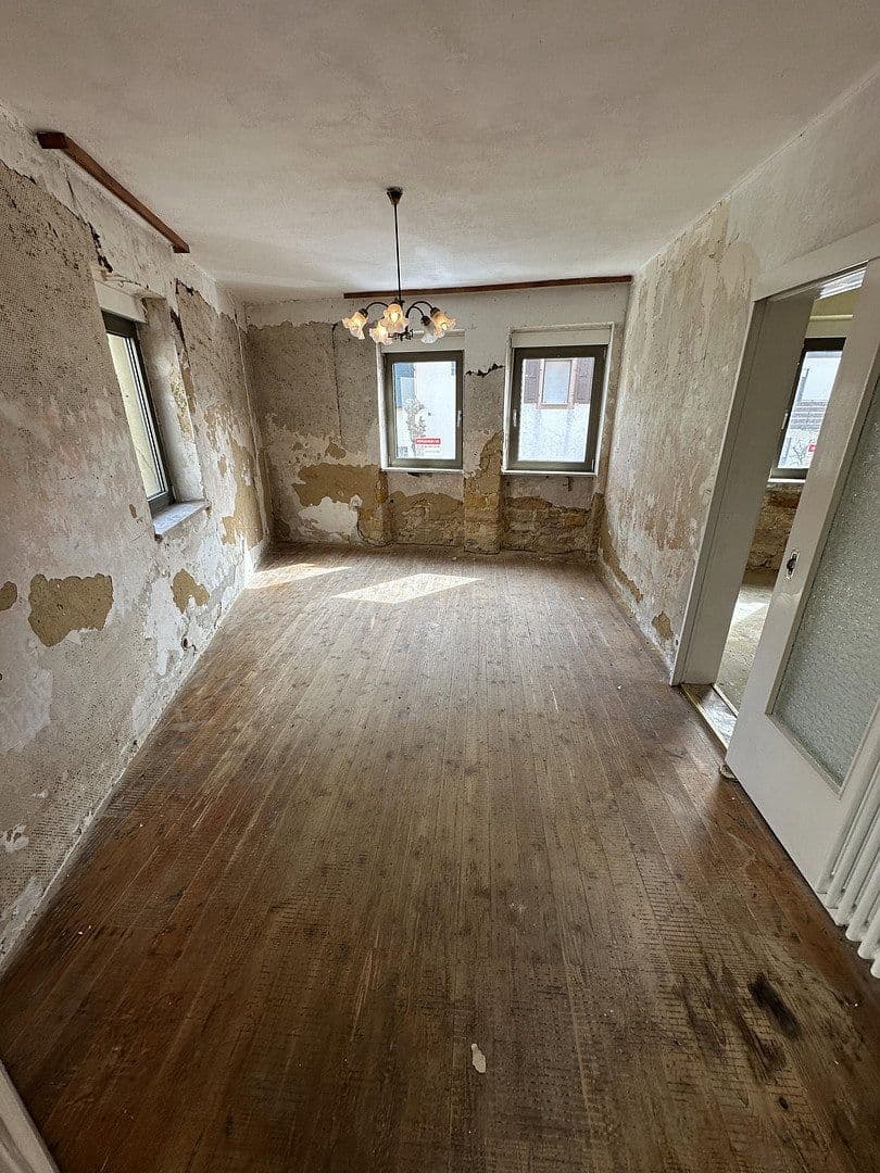 Prodej domu 214 m², pozemek 373 m², Dagobertstr 4, Frankweiler, Porýní-Falc Prodej domu 214 m², pozemek 373 m², Dagobertstr 4, Frankweiler, Porýní-Falc
