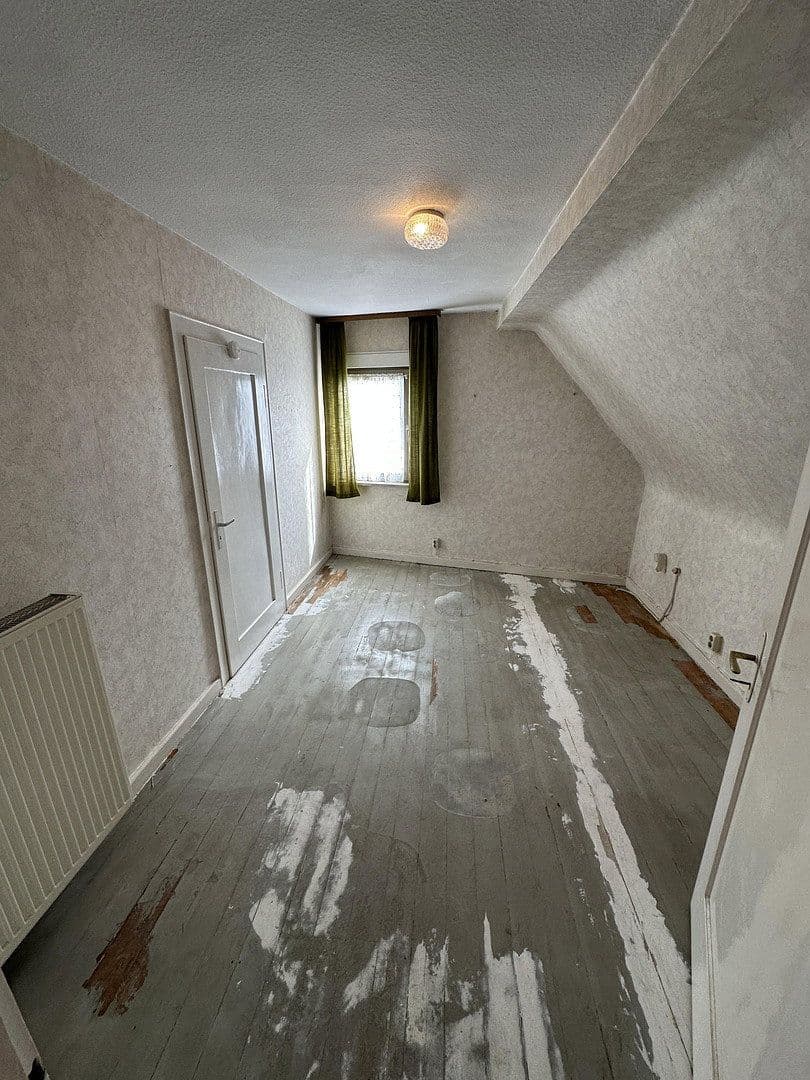 Prodej domu 214 m², pozemek 373 m², Dagobertstr 4, Frankweiler, Porýní-Falc Prodej domu 214 m², pozemek 373 m², Dagobertstr 4, Frankweiler, Porýní-Falc