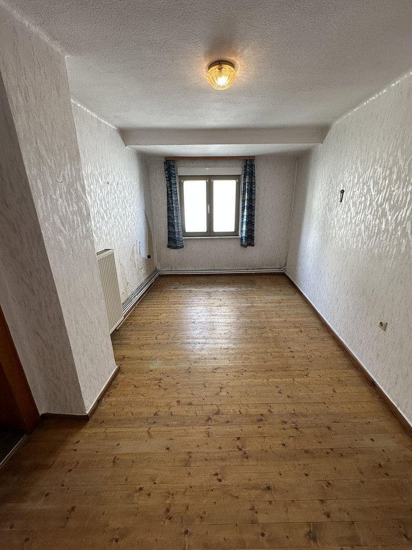 Prodej domu 214 m², pozemek 373 m², Dagobertstr 4, Frankweiler, Porýní-Falc Prodej domu 214 m², pozemek 373 m², Dagobertstr 4, Frankweiler, Porýní-Falc