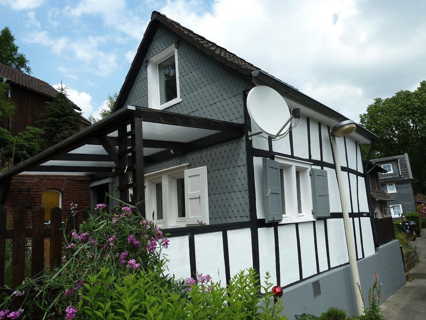 Pronájem domu 40 m², pozemek 430 m², Solingen, Severní Porýní-Vestfálsko Pronájem domu 40 m², pozemek 430 m², Solingen, Severní Porýní-Vestfálsko
