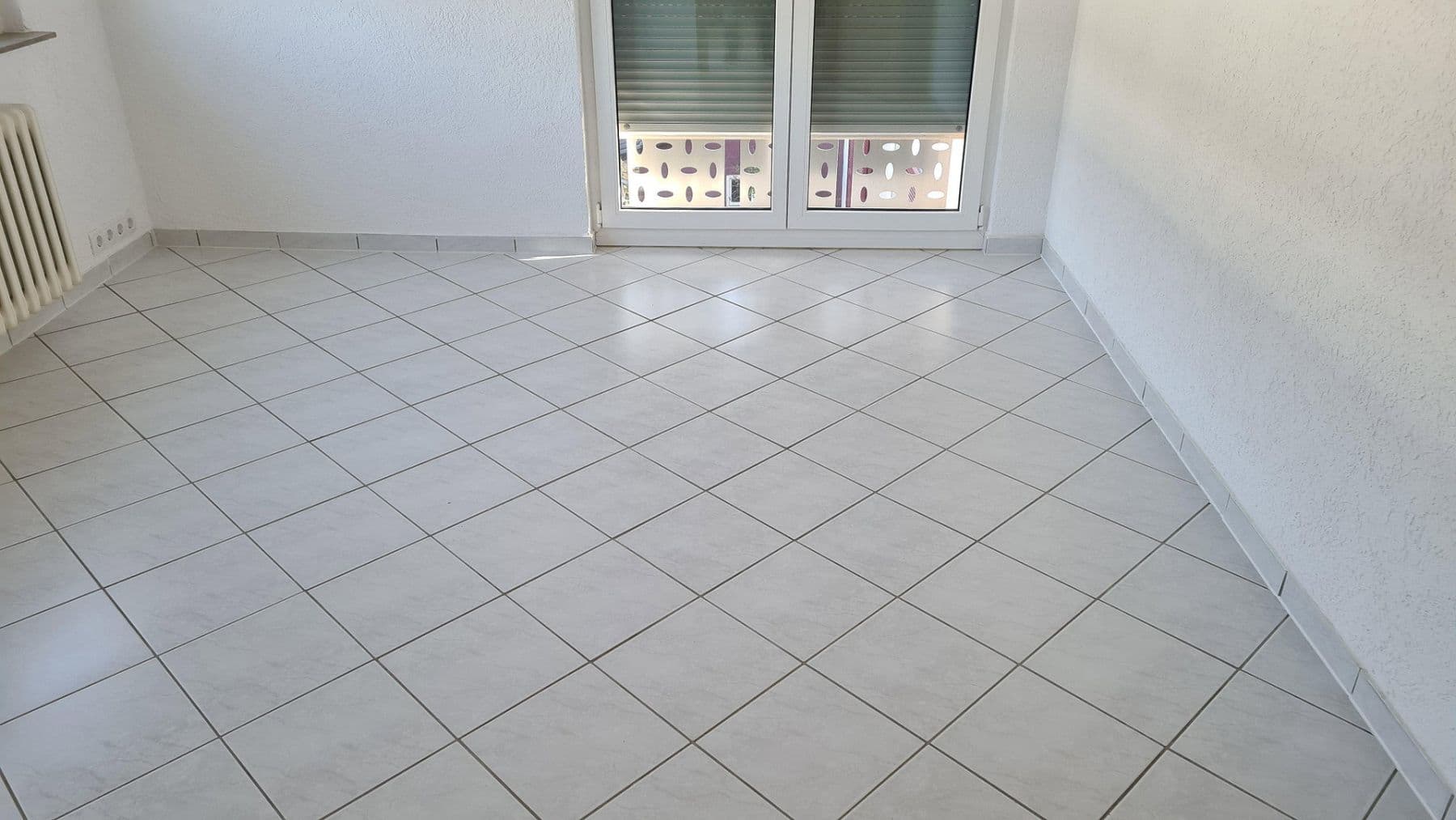 Pronájem bytu 3+1 78 m², Fellbach, Bádensko-Württembersko Pronájem bytu 3+1 78 m², Fellbach, Bádensko-Württembersko