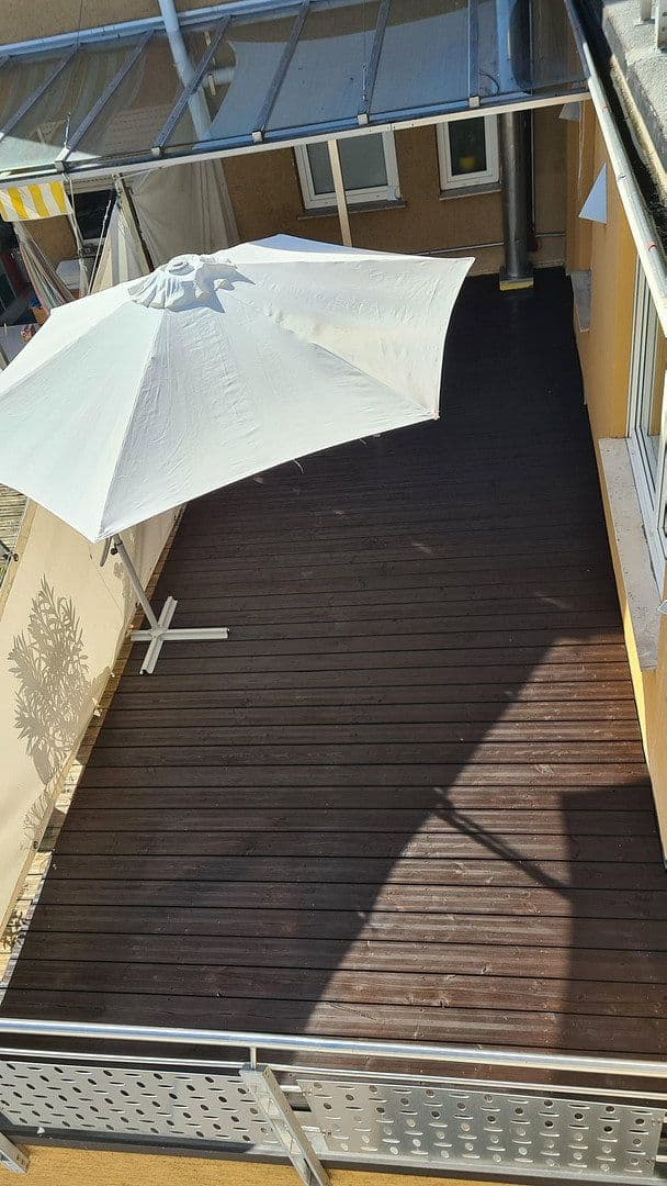 Pronájem bytu 3+1 78 m², Fellbach, Bádensko-Württembersko Pronájem bytu 3+1 78 m², Fellbach, Bádensko-Württembersko