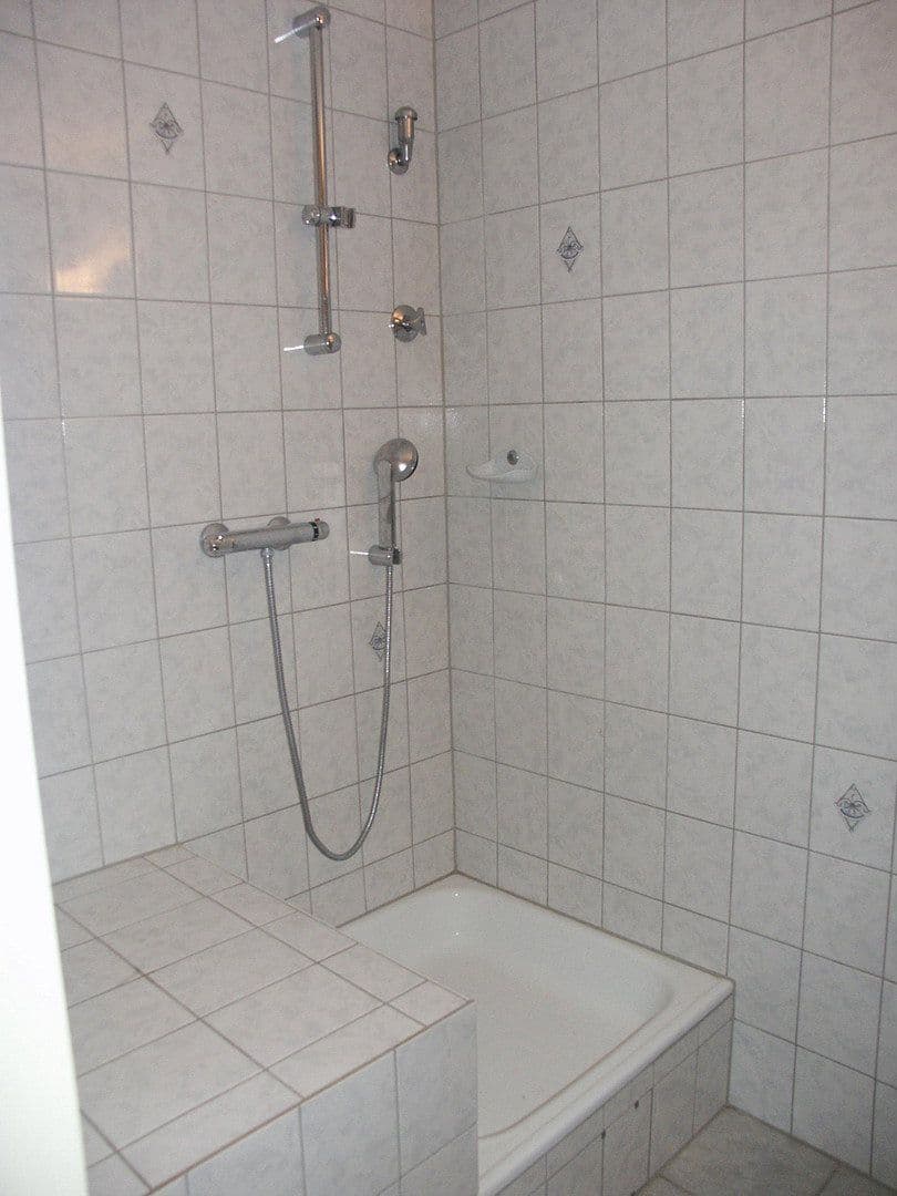 Pronájem bytu 2+1 48 m², Duisburg-Großenbaum, Severní Porýní-Vestfálsko Pronájem bytu 2+1 48 m², Duisburg-Großenbaum, Severní Porýní-Vestfálsko