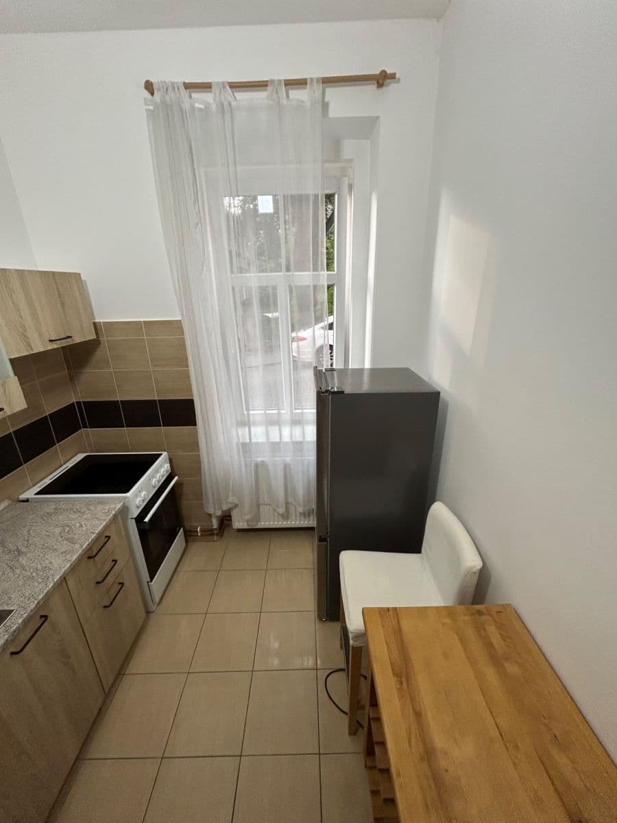 Pronájem bytu 2+1 55 m², Stará, Ústí nad Labem, Ústecký kraj Pronájem bytu 2+1 55 m², Stará, Ústí nad Labem, Ústecký kraj