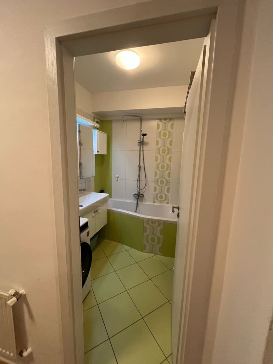 Pronájem bytu 3+kk 83 m², Podpěrova, Brno, Jihomoravský kraj Pronájem bytu 3+kk 83 m², Podpěrova, Brno, Jihomoravský kraj