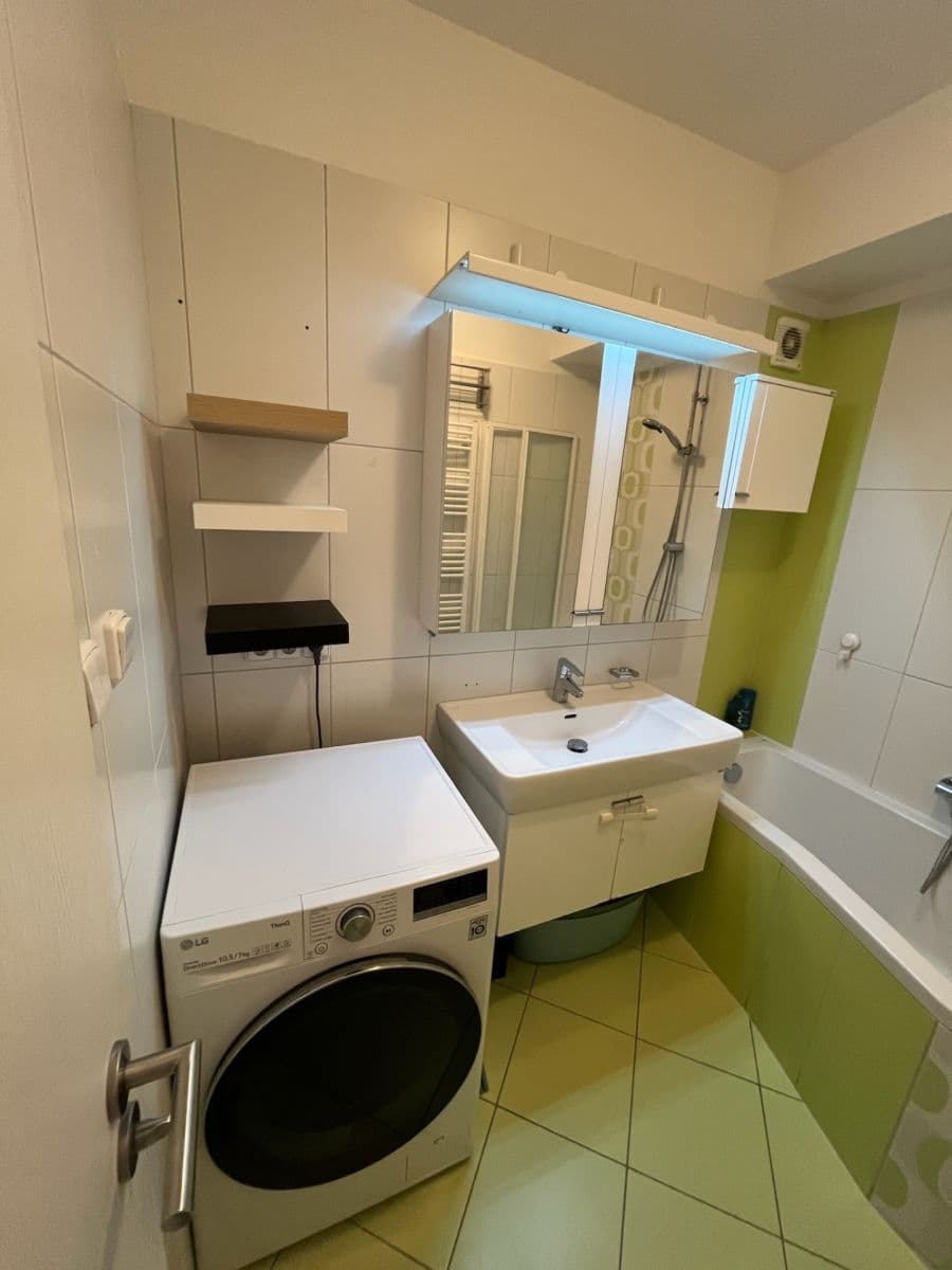 Pronájem bytu 3+kk 83 m², Podpěrova, Brno, Jihomoravský kraj Pronájem bytu 3+kk 83 m², Podpěrova, Brno, Jihomoravský kraj