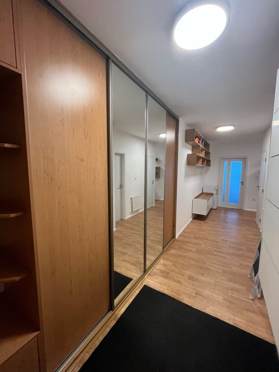 Pronájem bytu 3+kk 83 m², Podpěrova, Brno, Jihomoravský kraj Pronájem bytu 3+kk 83 m², Podpěrova, Brno, Jihomoravský kraj