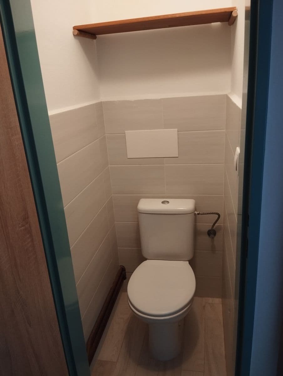 Pronájem bytu 2+kk 37 m², Sídliště, Trhové Sviny, Jihočeský kraj Pronájem bytu 2+kk 37 m², Sídliště, Trhové Sviny, Jihočeský kraj