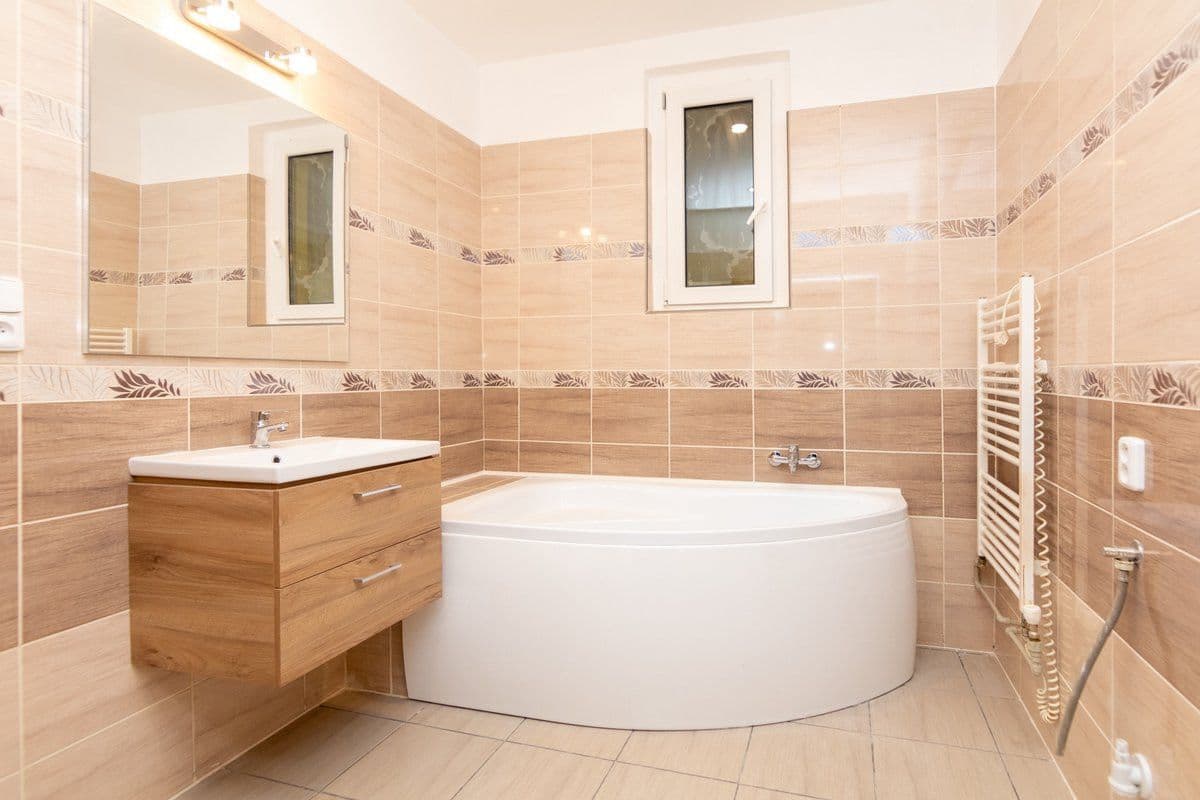 Pronájem bytu 4+1 150 m², Opletalova, Ústí nad Labem, Ústecký kraj Pronájem bytu 4+1 150 m², Opletalova, Ústí nad Labem, Ústecký kraj