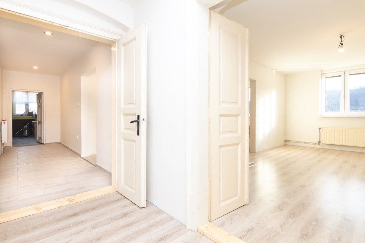 Pronájem bytu 4+1 150 m², Opletalova, Ústí nad Labem, Ústecký kraj Pronájem bytu 4+1 150 m², Opletalova, Ústí nad Labem, Ústecký kraj