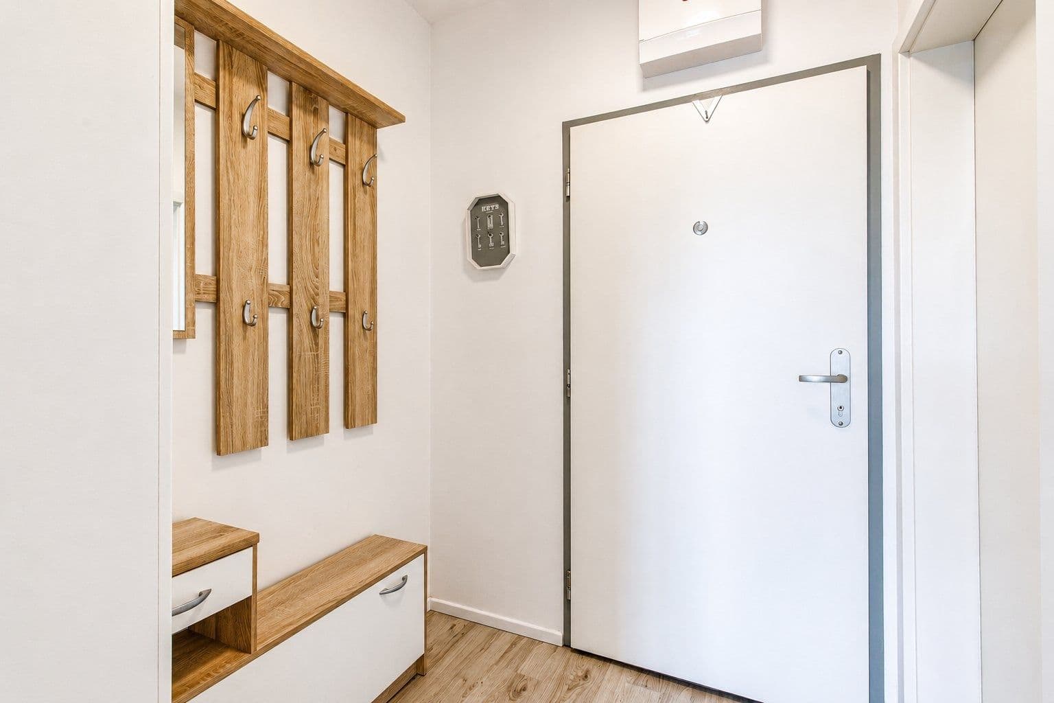 Pronájem bytu 2+kk 60 m², Velvarská, Horoměřice, Středočeský kraj Pronájem bytu 2+kk 60 m², Velvarská, Horoměřice, Středočeský kraj