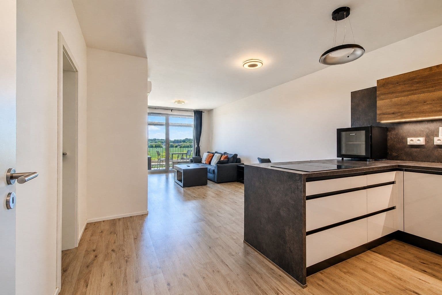 Pronájem bytu 2+kk 60 m², Velvarská, Horoměřice, Středočeský kraj Pronájem bytu 2+kk 60 m², Velvarská, Horoměřice, Středočeský kraj