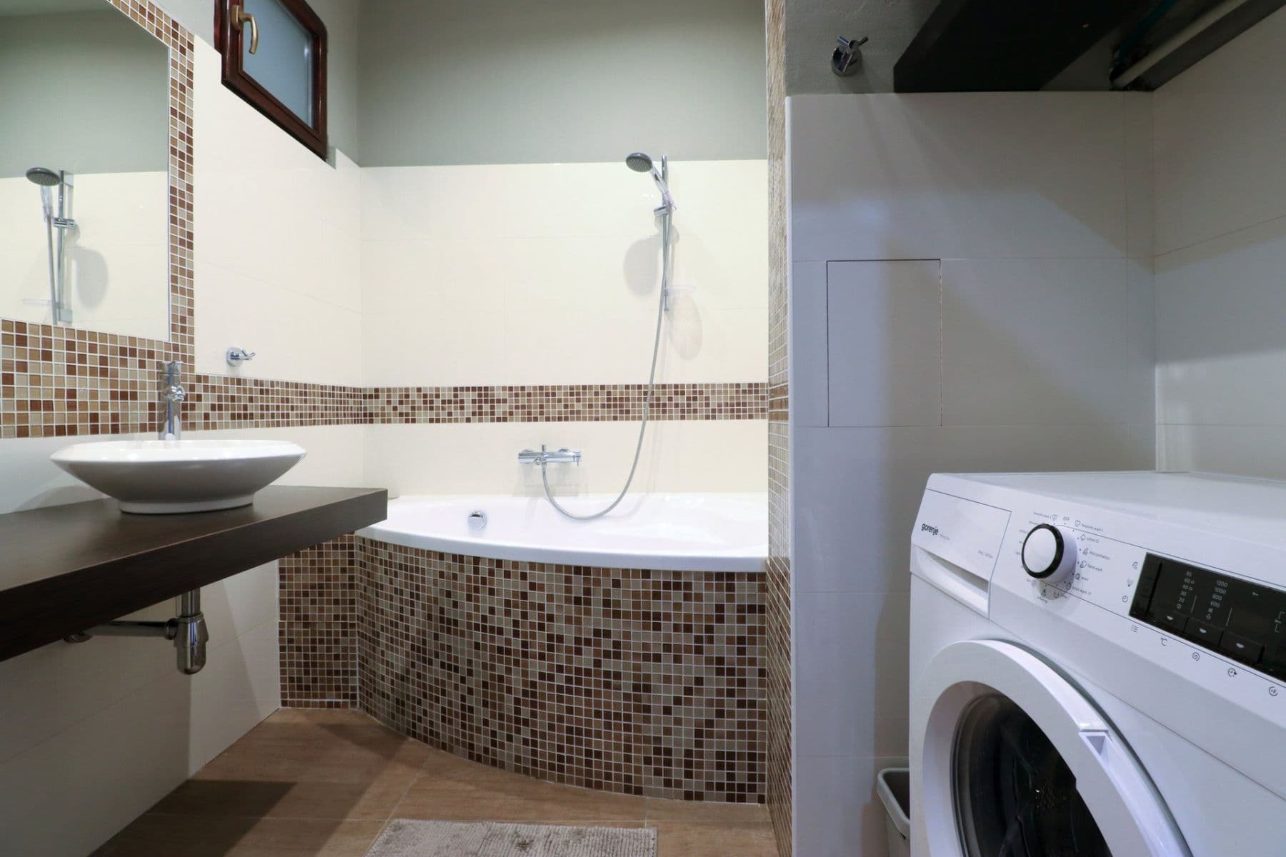 Pronájem bytu 2+kk 46 m², Křižíkova, Praha, Praha Pronájem bytu 2+kk 46 m², Křižíkova, Praha, Praha