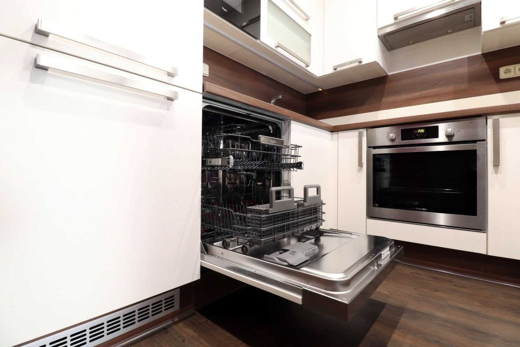 Pronájem bytu 2+kk 49 m², Padovská, Praha, Praha Pronájem bytu 2+kk 49 m², Padovská, Praha, Praha