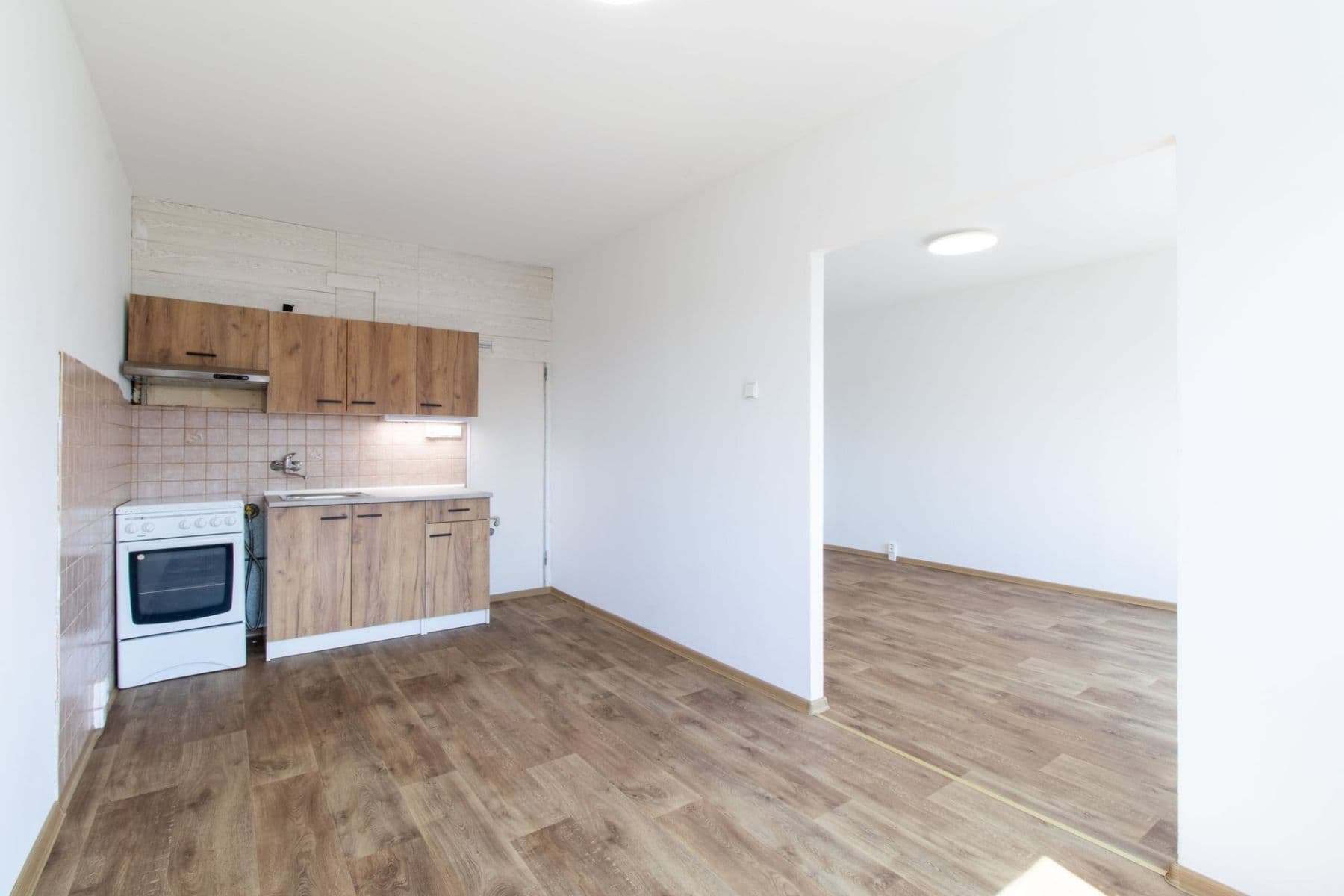 Pronájem bytu 3+1 68 m², Rembrandtova, Praha, Praha Pronájem bytu 3+1 68 m², Rembrandtova, Praha, Praha