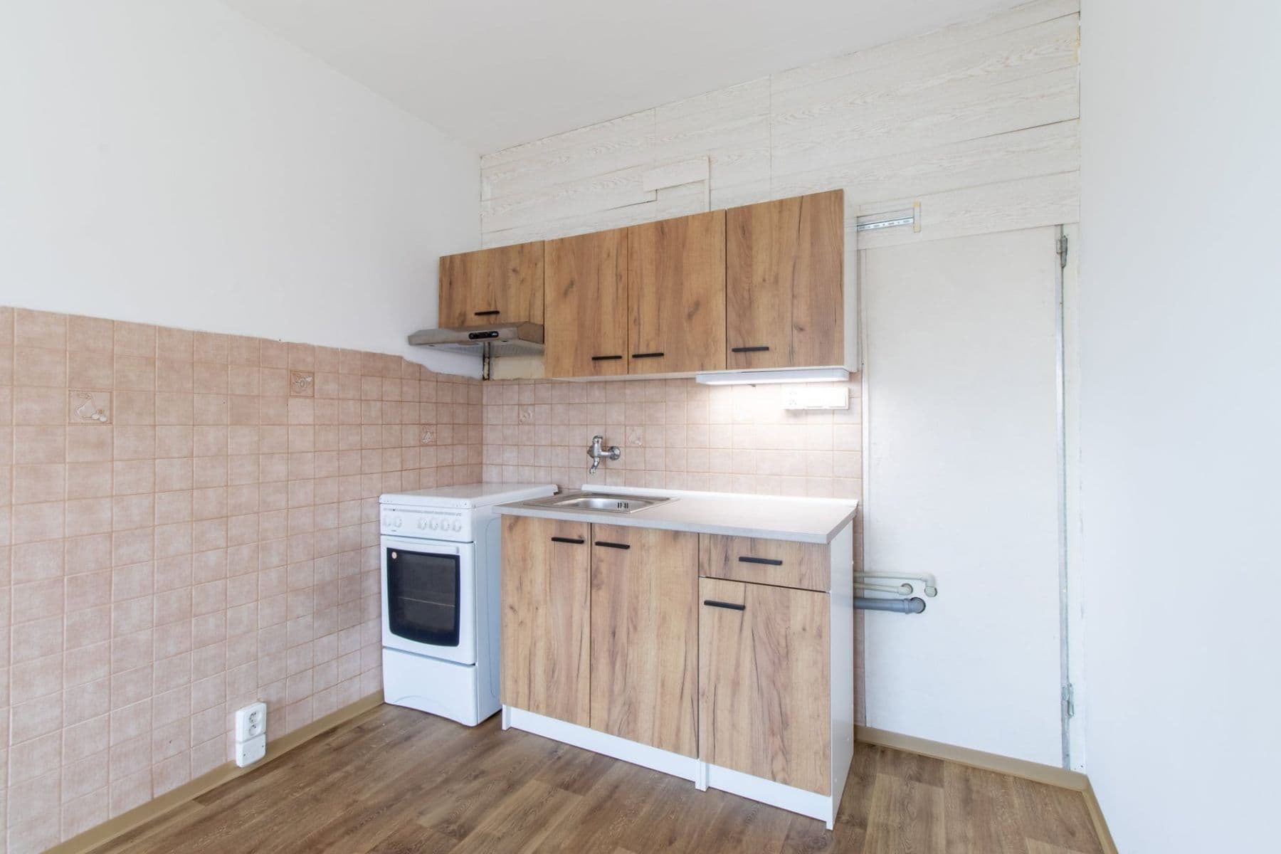 Pronájem bytu 3+1 68 m², Rembrandtova, Praha, Praha Pronájem bytu 3+1 68 m², Rembrandtova, Praha, Praha