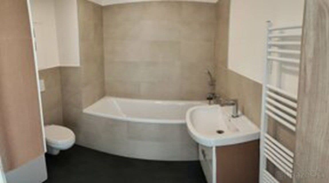 Pronájem bytu 2+1 45 m², Ivanská cesta, Ružinov, Bratislavský kraj Pronájem bytu 2+1 45 m², Ivanská cesta, Ružinov, Bratislavský kraj