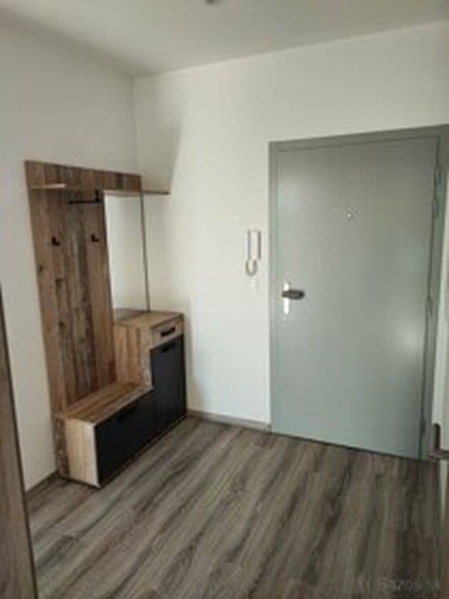Pronájem bytu 2+1 45 m², Ivanská cesta, Ružinov, Bratislavský kraj Pronájem bytu 2+1 45 m², Ivanská cesta, Ružinov, Bratislavský kraj