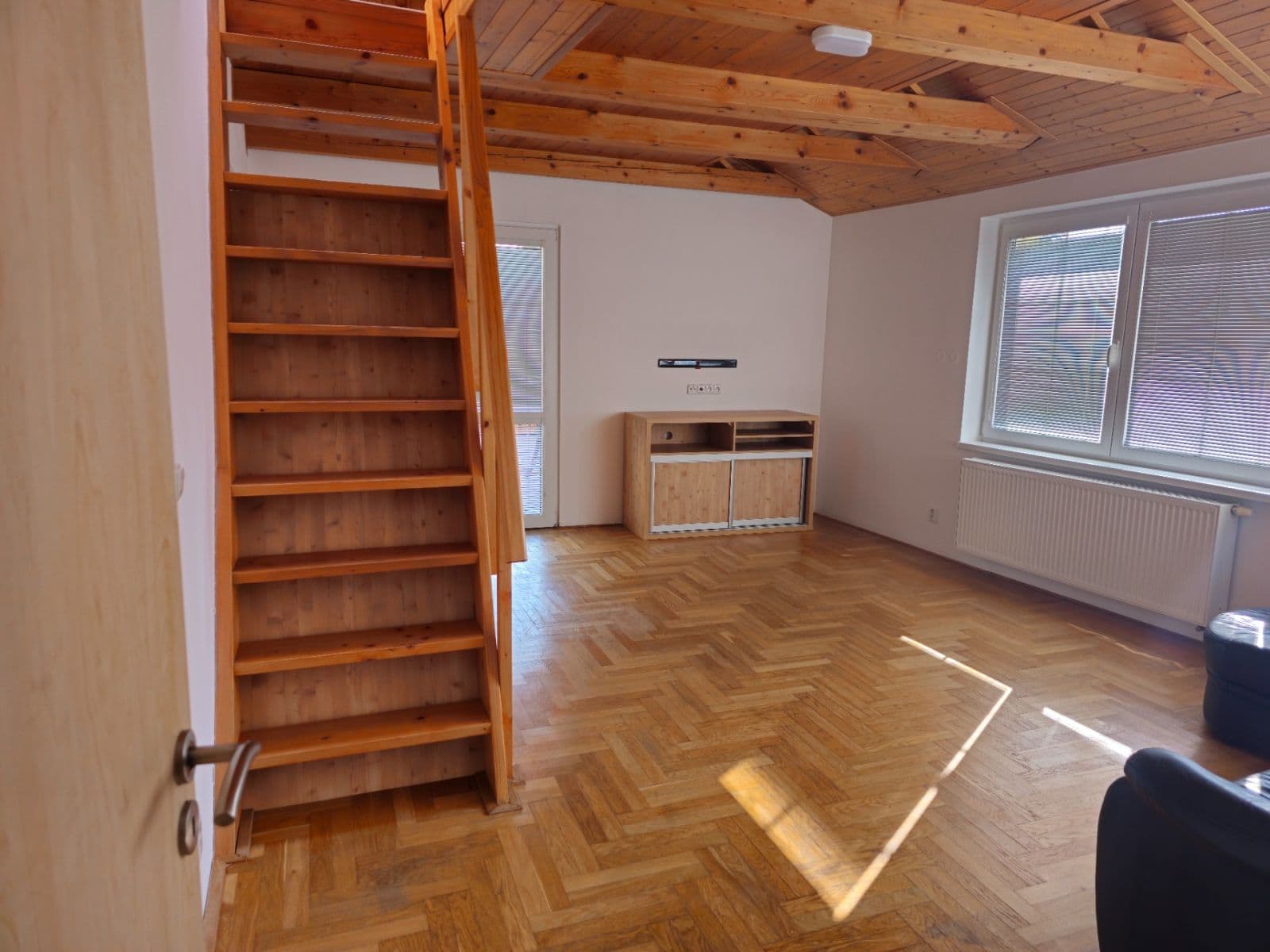 Pronájem bytu 3+1 71 m², Staňkovská, Praha, Praha Pronájem bytu 3+1 71 m², Staňkovská, Praha, Praha
