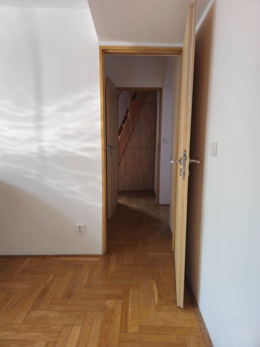 Pronájem bytu 3+1 71 m², Staňkovská, Praha, Praha Pronájem bytu 3+1 71 m², Staňkovská, Praha, Praha