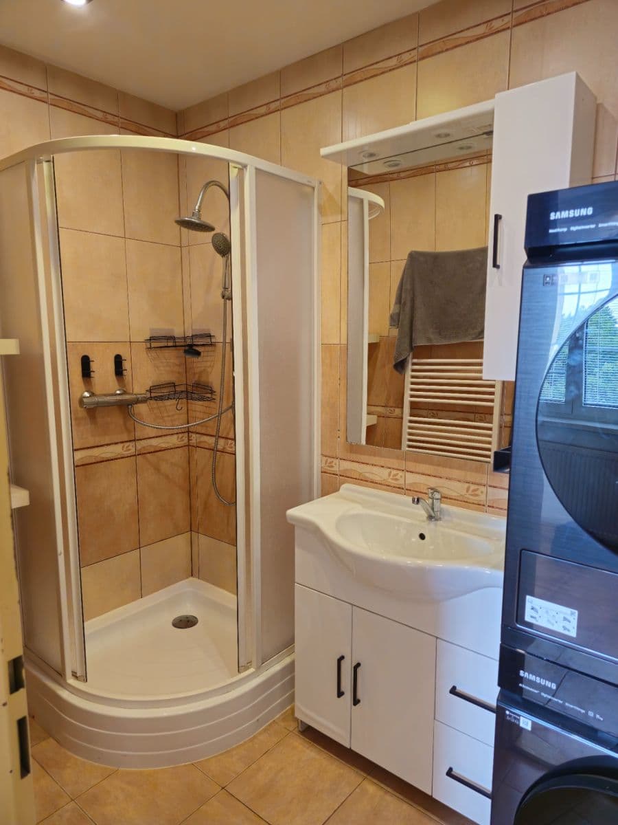 Pronájem bytu 3+1 71 m², Staňkovská, Praha, Praha Pronájem bytu 3+1 71 m², Staňkovská, Praha, Praha