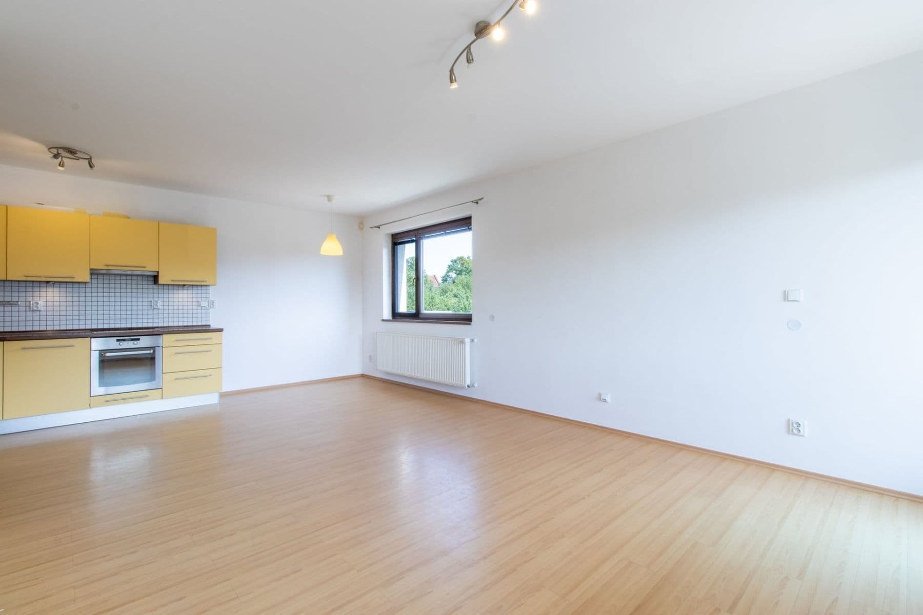 Pronájem bytu 2+kk 60 m², Nad mlýnským potokem, Praha, Praha Pronájem bytu 2+kk 60 m², Nad mlýnským potokem, Praha, Praha