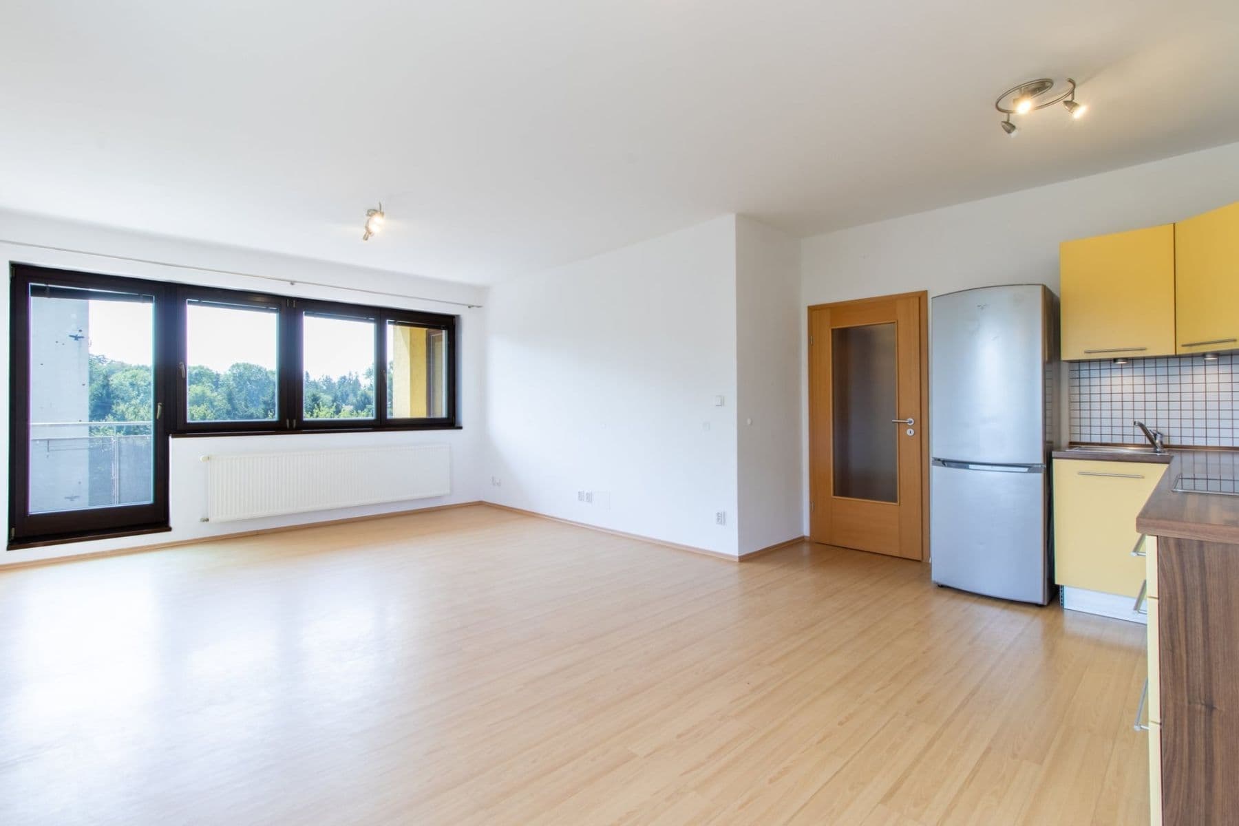 Pronájem bytu 2+kk 60 m², Nad mlýnským potokem, Praha, Praha Pronájem bytu 2+kk 60 m², Nad mlýnským potokem, Praha, Praha