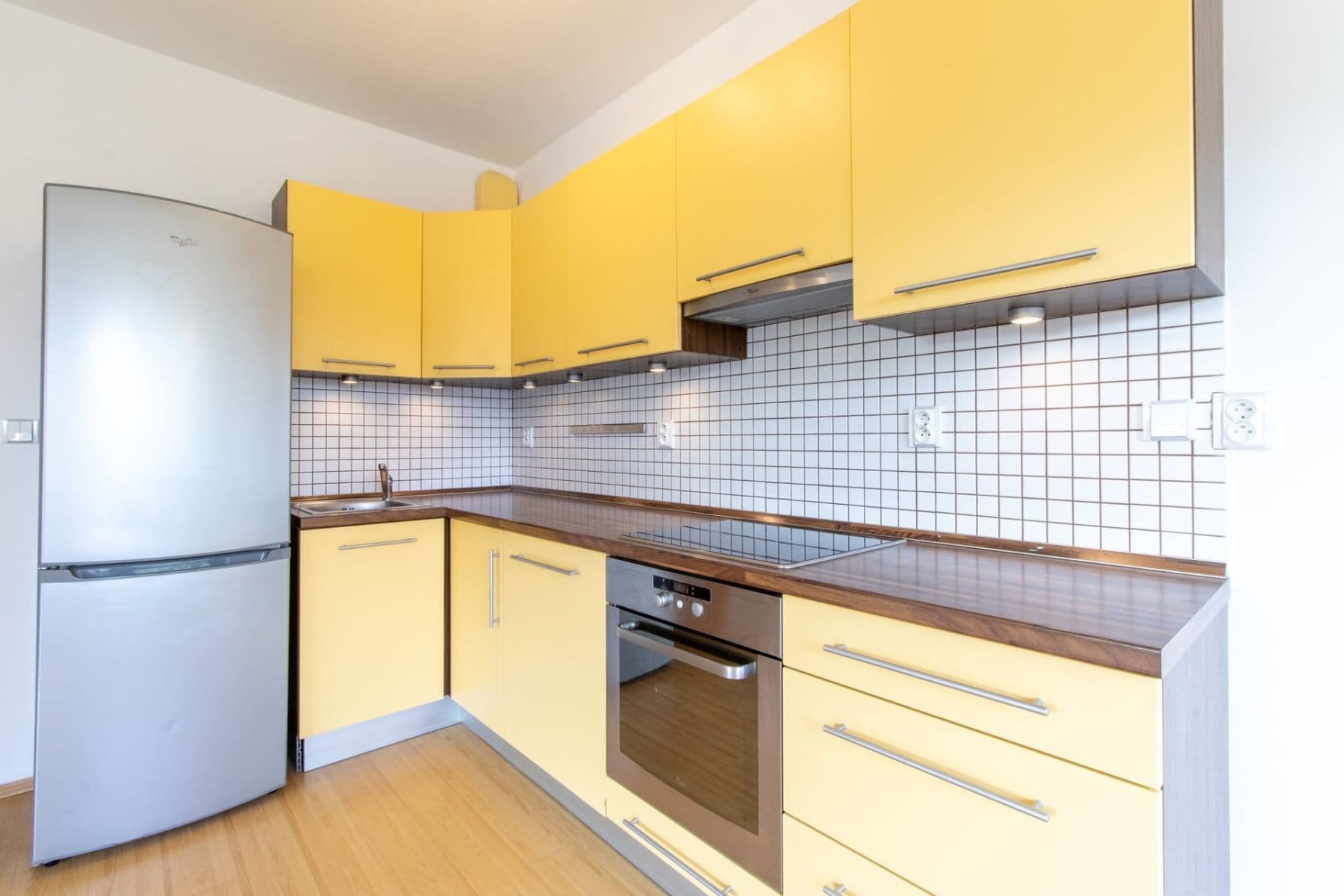 Pronájem bytu 2+kk 60 m², Nad mlýnským potokem, Praha, Praha Pronájem bytu 2+kk 60 m², Nad mlýnským potokem, Praha, Praha