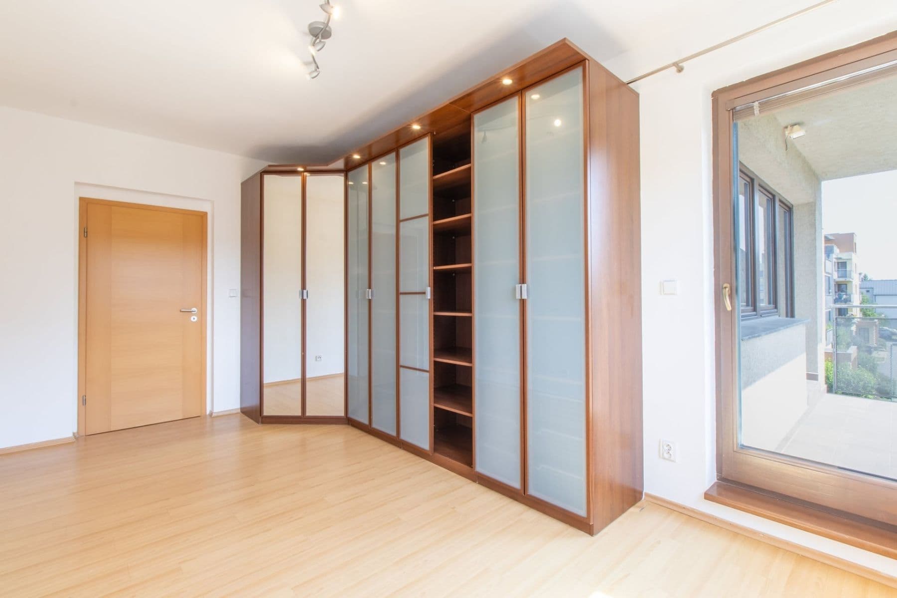 Pronájem bytu 2+kk 60 m², Nad mlýnským potokem, Praha, Praha Pronájem bytu 2+kk 60 m², Nad mlýnským potokem, Praha, Praha