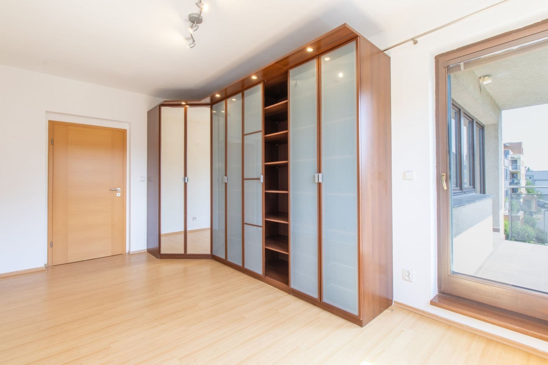 Pronájem bytu 2+kk 60 m², Nad mlýnským potokem, Praha, Praha Pronájem bytu 2+kk 60 m², Nad mlýnským potokem, Praha, Praha
