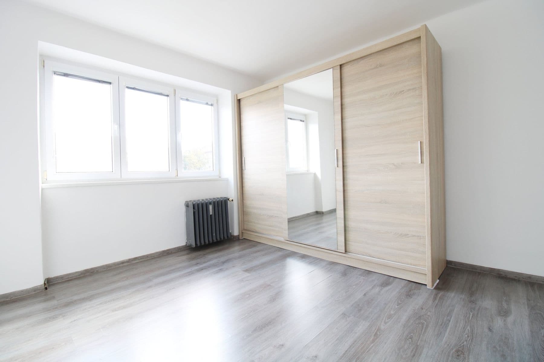 Pronájem bytu 2+kk 54 m², Jaroslava Foglara, Kladno, Středočeský kraj Pronájem bytu 2+kk 54 m², Jaroslava Foglara, Kladno, Středočeský kraj