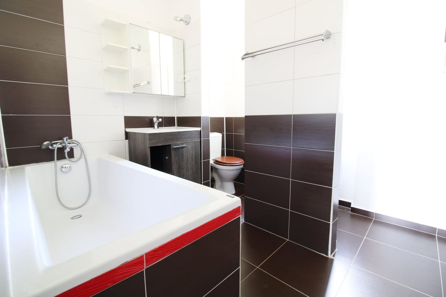 Pronájem bytu 2+kk 54 m², Jaroslava Foglara, Kladno, Středočeský kraj Pronájem bytu 2+kk 54 m², Jaroslava Foglara, Kladno, Středočeský kraj