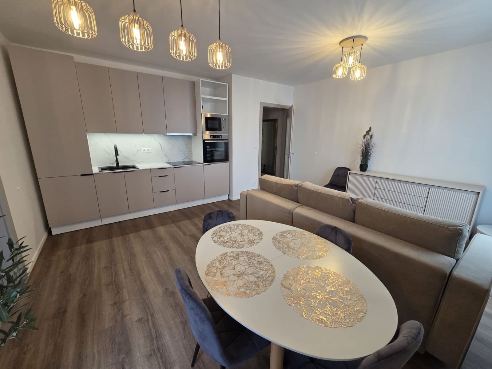 Pronájem bytu 2+kk 51 m², Arnošta Valenty, Praha, Praha Pronájem bytu 2+kk 51 m², Arnošta Valenty, Praha, Praha