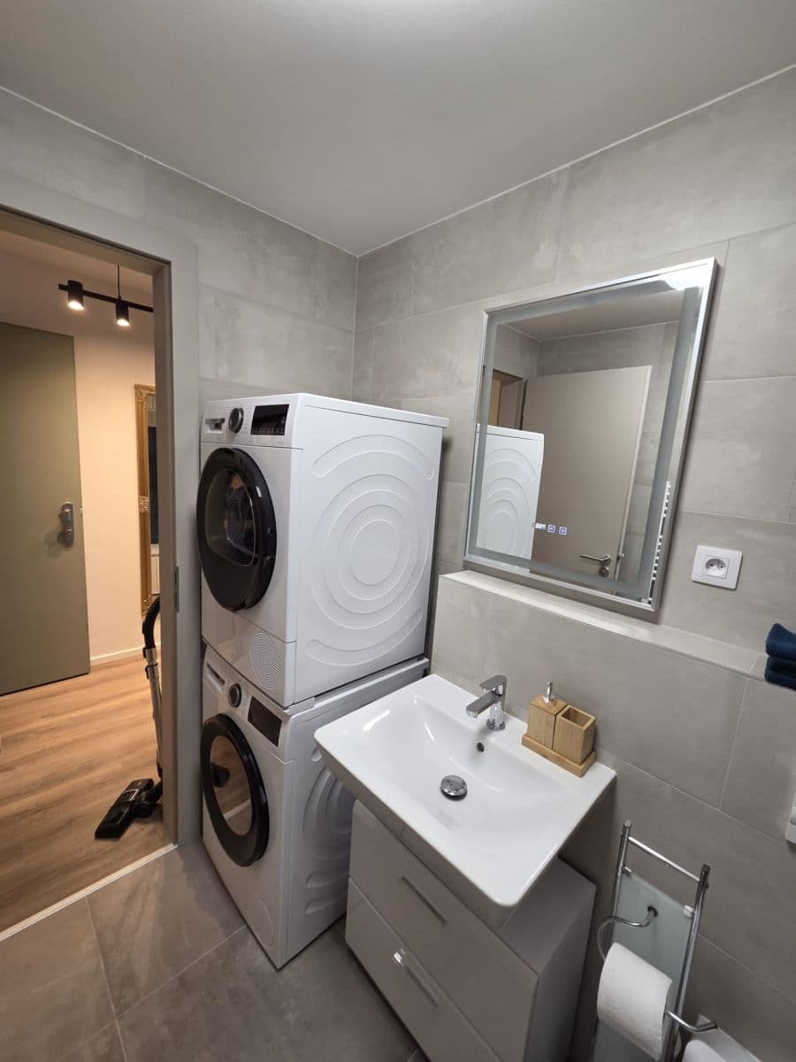 Pronájem bytu 2+kk 51 m², Arnošta Valenty, Praha, Praha Pronájem bytu 2+kk 51 m², Arnošta Valenty, Praha, Praha