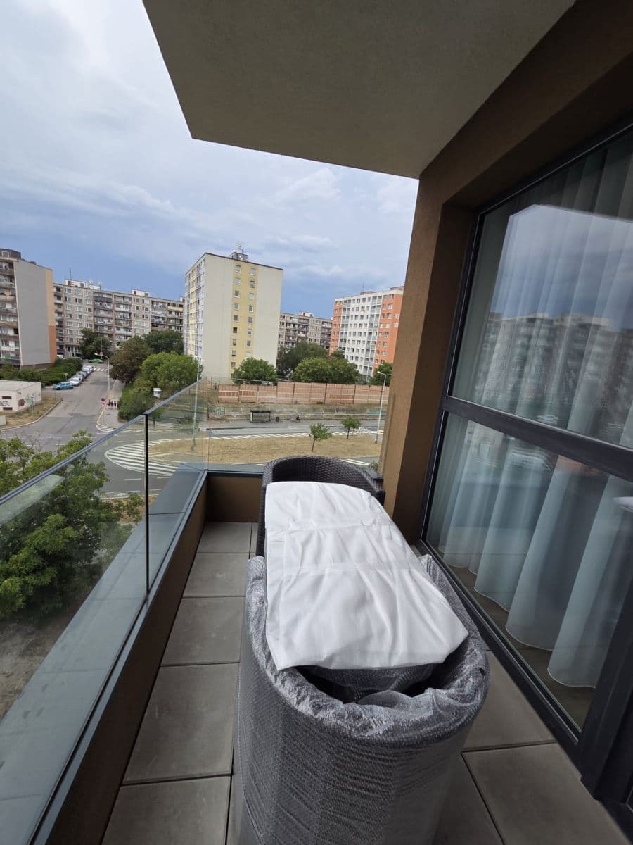Pronájem bytu 2+kk 51 m², Arnošta Valenty, Praha, Praha Pronájem bytu 2+kk 51 m², Arnošta Valenty, Praha, Praha