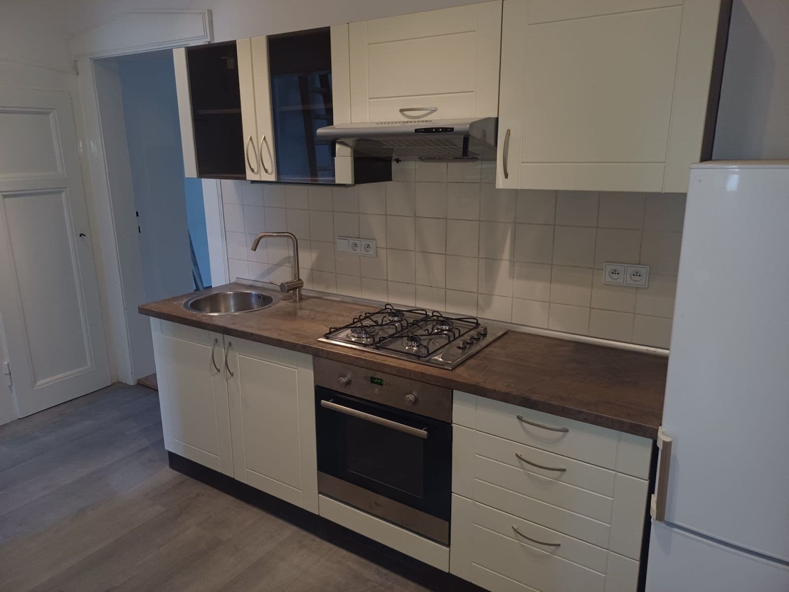 Pronájem bytu 2+kk 48 m², Madridská, Praha, Praha Pronájem bytu 2+kk 48 m², Madridská, Praha, Praha
