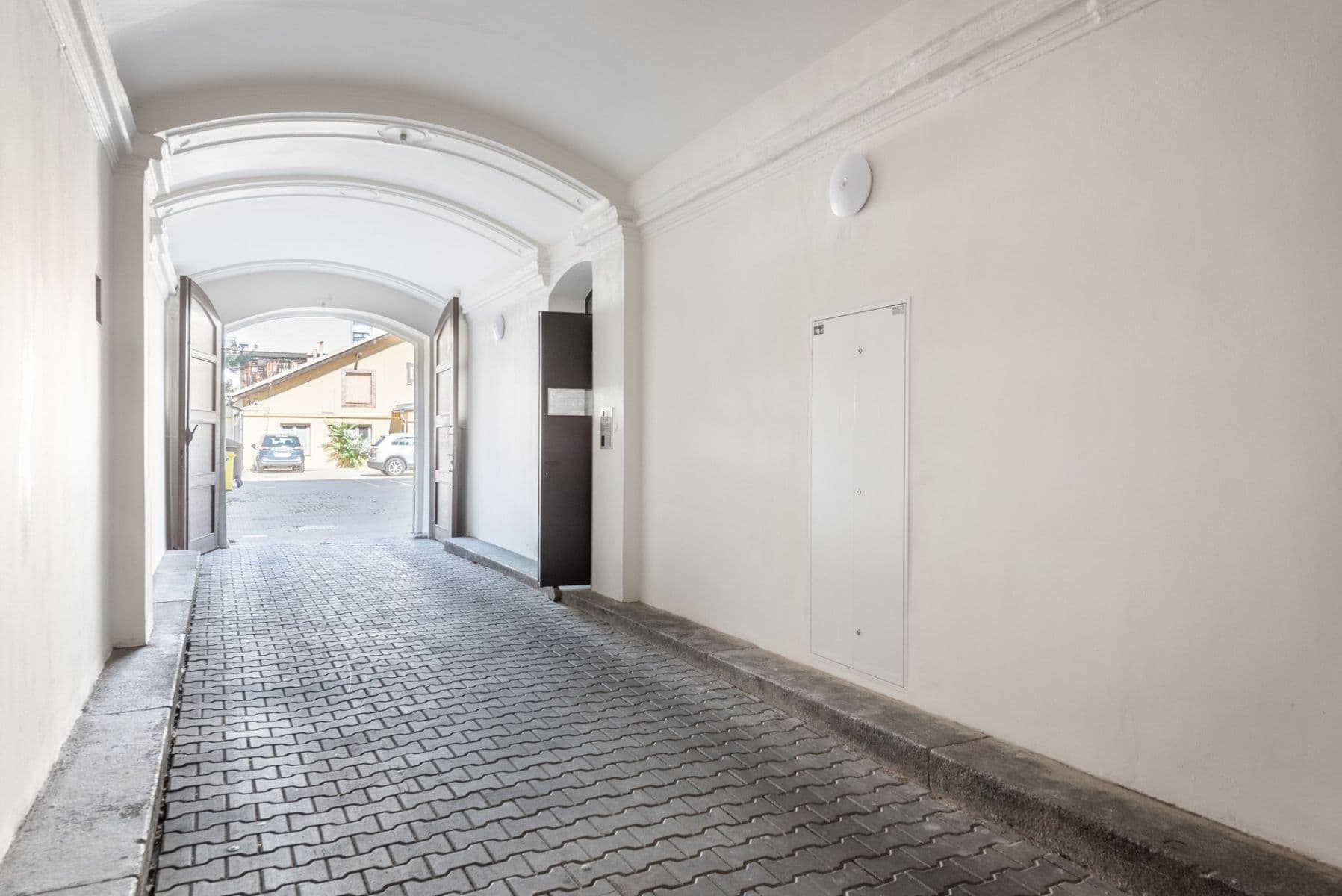 Prodej bytu 2+1 105 m², Karlínské náměstí, Praha, Praha Prodej bytu 2+1 105 m², Karlínské náměstí, Praha, Praha